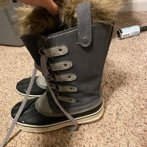 Maurice’s duck boots